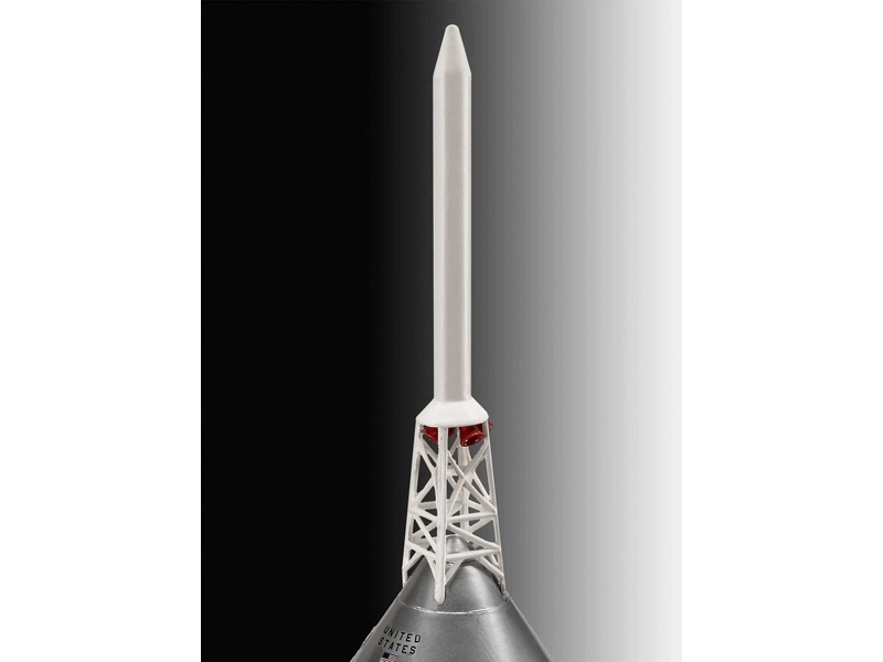 Revell Apollo 11 – Saturn V (1:96)