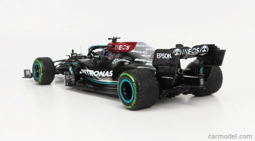 Minichamps Mercedes gp F1 W12 Mercedes M12 Eq Power+ Team Amg Petronas Motorsport Formula One N 44 Winner Sotchi Russian Gp 2021 Lewis Hamilton - 100. víťazstvo F1 - s pit boardom 1:18 čierno-zelená