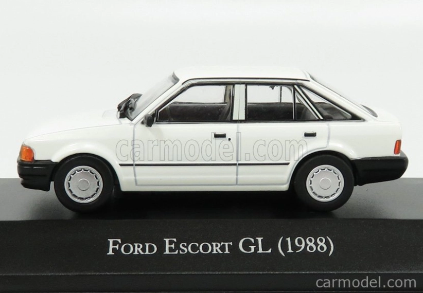 Edicola Ford england Escort Gl 1988 1:43 Bílá