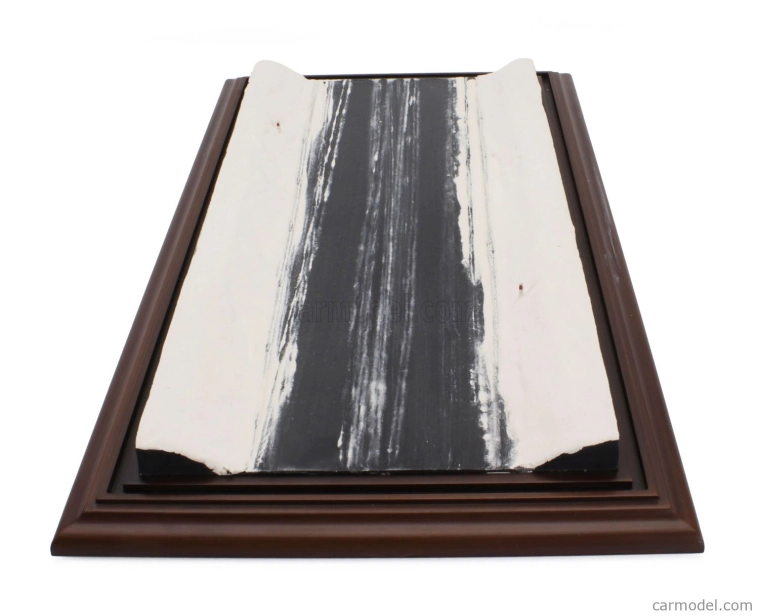 Atlantic Vetrina display box Diorama Base Strada Innevata Lungh.lenght Cm 57.0 X Largh.width Cm 30.0 X Alt.height Cm 2.5 - Snow Road Base - Cover Lungh.lenght Cm 52.0 X Largh.width Cm 25.0 X Alt.height Cm 16.5 1:43 Různé