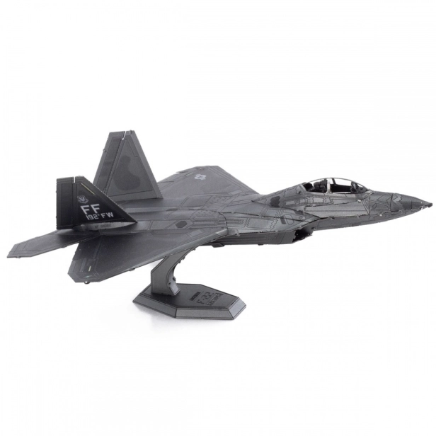 Oceľová stavebnica F-22 Raptor