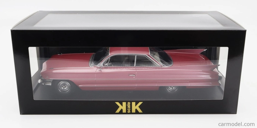 Cadillac Series 62 Coupe Deville 1961 v mierke 1:18 Ružová
