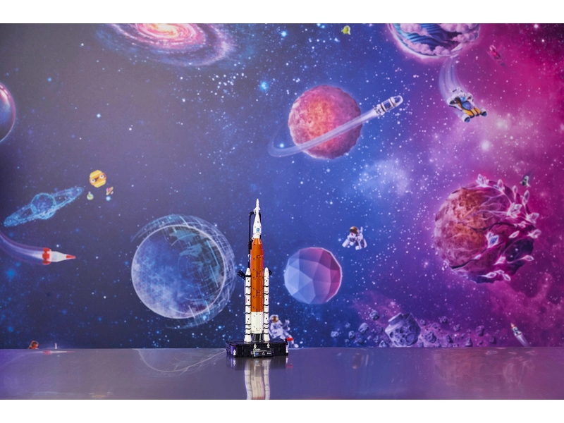 LEGO Technic - Raketa NASA Artemis Space Launch System