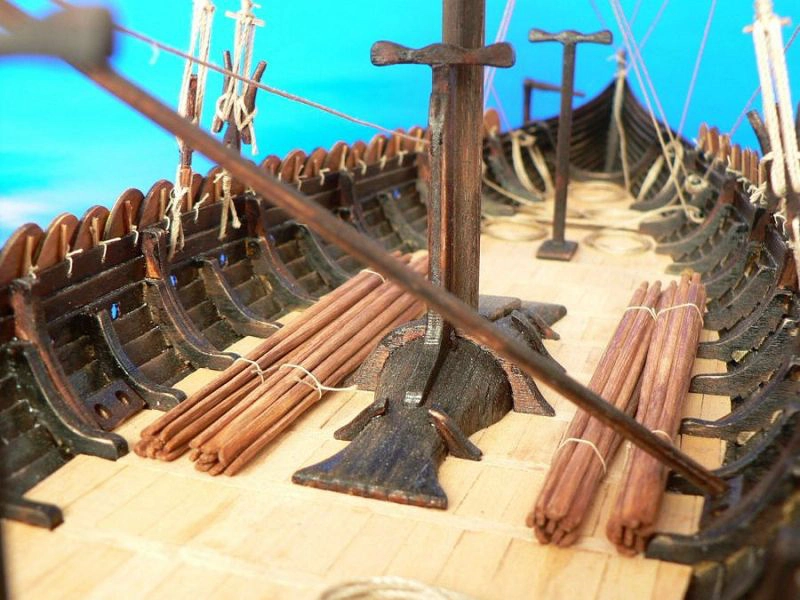 Dušek vikingská loď Gokstad 1:35 kit