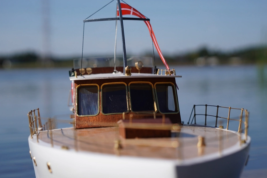 DMI Admiral 1:20