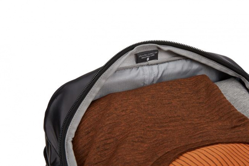 Thule Chasm Carry On roller TCCO122K - čierna