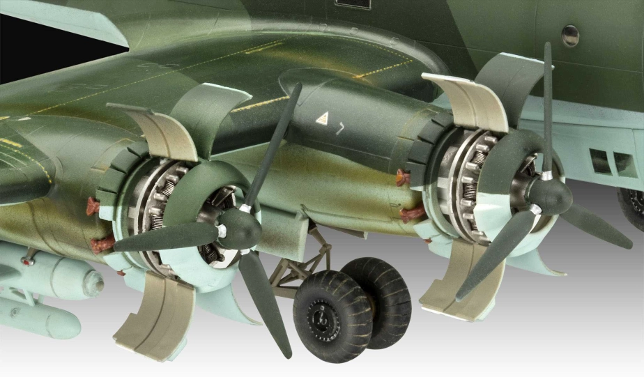 Plastic ModelKit letadlo 03777 - Focke-Wulf Fw 200 C-5/C-8 Condor (1:72)