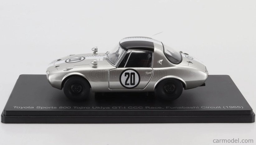 Edicola Toyota 800 Sports Gt-i N 20 Ccc Race Funabashi Circuit 1965 Tojiro Ukiya 1:24 strieborná biela