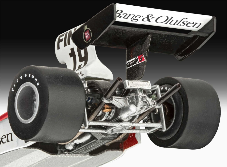 Plastic ModelKit auto 07739 - Surtees TS16/03 (1:32)