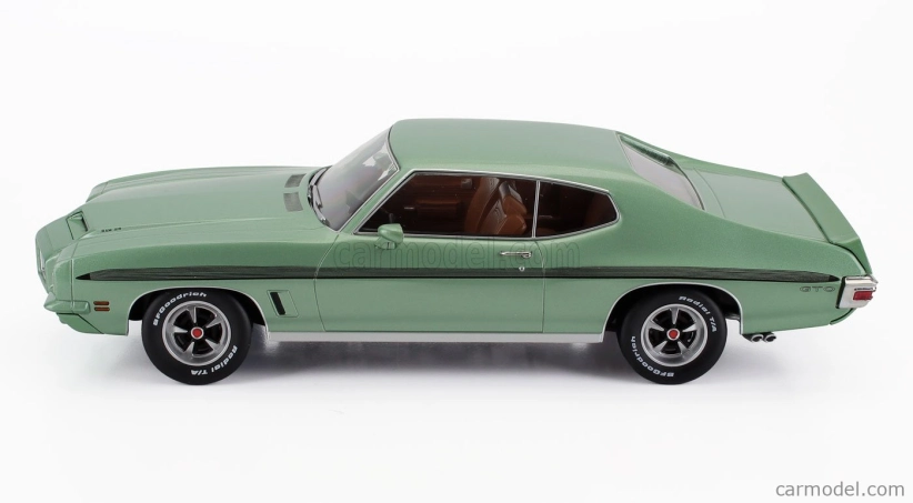 Pontiac Le Mans Gto 1972 v mierke 1:18, svetlozelená farba