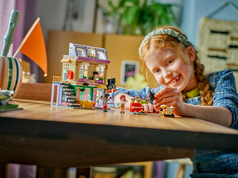 LEGO Friends - Hudobný obchod a byt