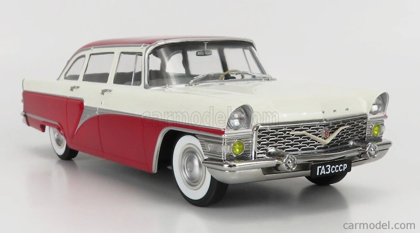 Triple9 GAZ 13 Seagull Chaika 1959 1:18 Tmavě Červená Bílá