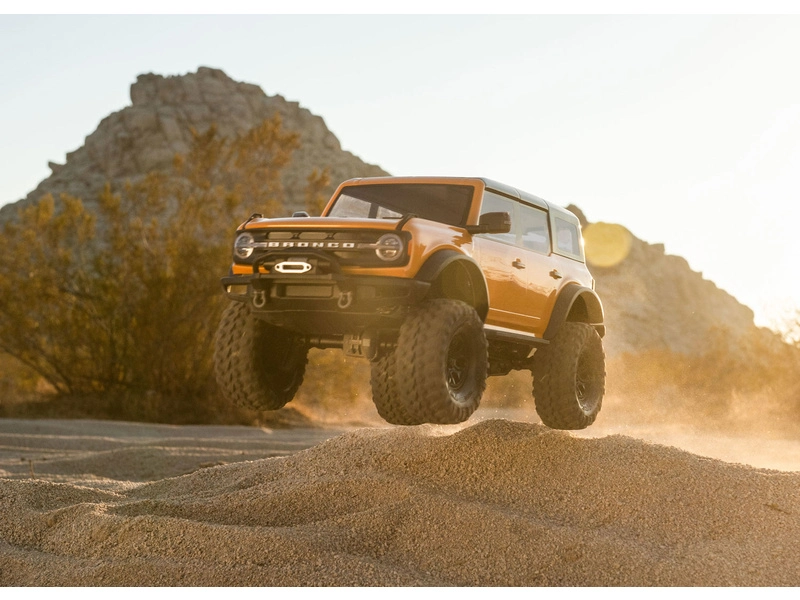RC auto Traxxas TRX-4 Ford Bronco 2021 TQi 1:10 RTR, stříbrná