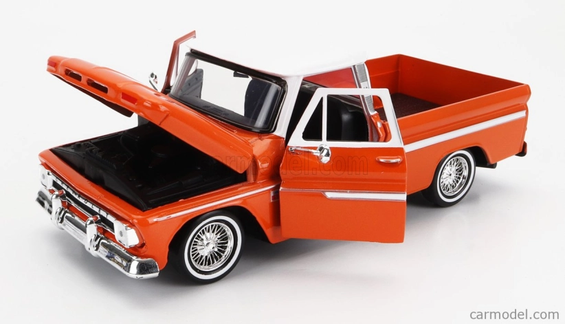 Motor-max Chevrolet C-10 Fleetside Pick-up Custom 1966 1:24 Oranžová s bielou