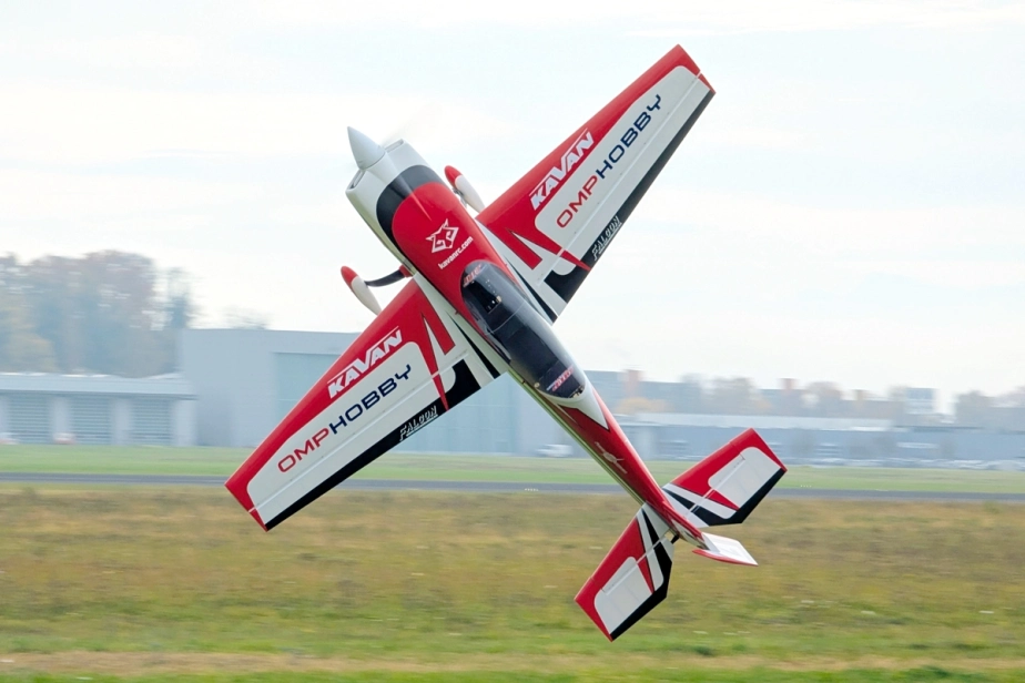 104" Extra NG ARF - žlutá 2,64m