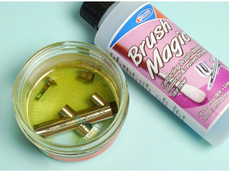 Čistiaci prostriedok na štetce a striekacie pištole Brush Magic 125 ml