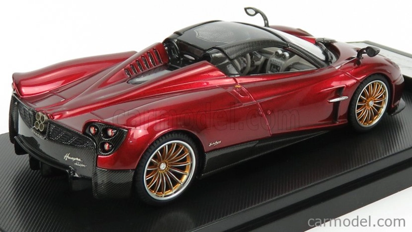 Lcd-model Pagani Huayra Roadster 2018 1:43 Red Met