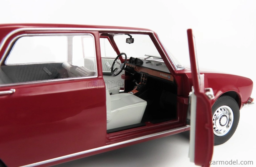 Mitica-diecast Alfa romeo 1750 Berlina 1-series 1968 1:18 Prugna 525