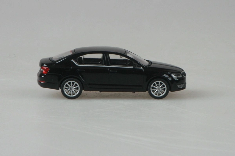 Abrex Škoda Octavia III (2012) 1:43 - černá Magic metalíza