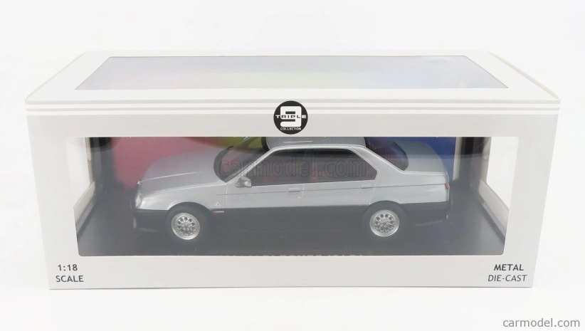 Triple9 Alfa romeo 164 Q4 1994 - Tmavočervený interiér 1:18 Strieborná šedá