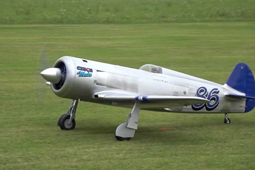 YAK 11 Reno Racer 1,8 m (zaťahovací podvozok) „Czech mate“