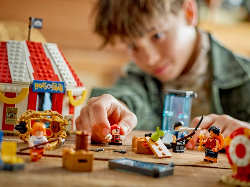 LEGO ONE PIECE - Klaun Buggy a jeho cirkusový stan