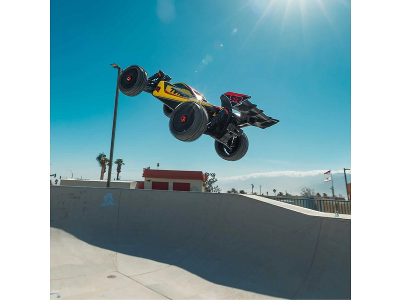 Arrma Typhon Mega 665 1:8 4WD RTR žltá