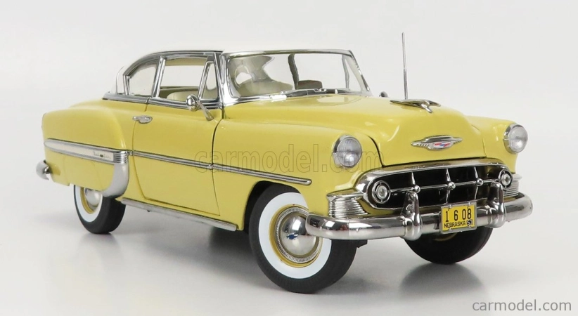 Sun-star Chevrolet Bel Air Coupe 1953 1:18 Žlutá Bílá