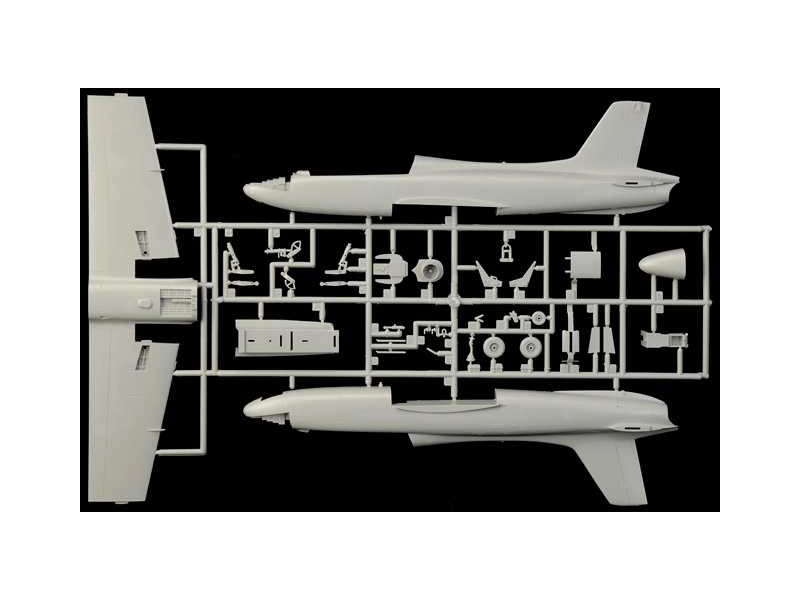 Italeri Aermacchi MB-326 (1:48)