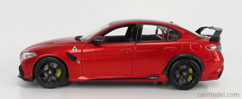Bburago Alfa romeo Giulia Gtam 2020 1:18 Rosso Gta - Red Met