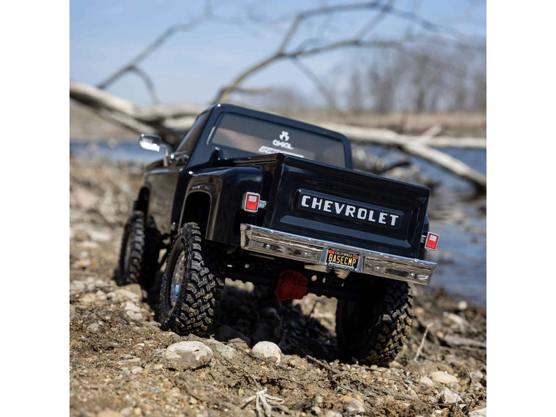 Axial SCX10 III Base Camp 1:10 4WD Chevy K10 1982 RTR čierny