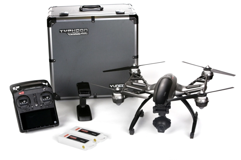 RC dron YUNEEC Q500 4K TYPHOON + kufr