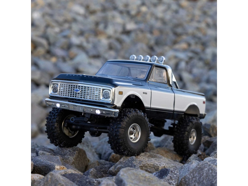 Axial SCX24 Chevrolet C10 1971 1:24 4WD RTR černý