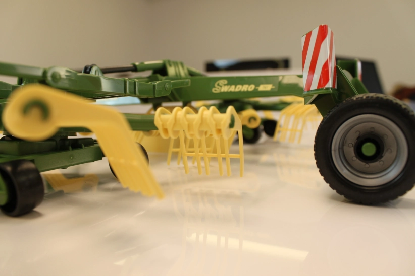 Obracač sena za traktor FENDT