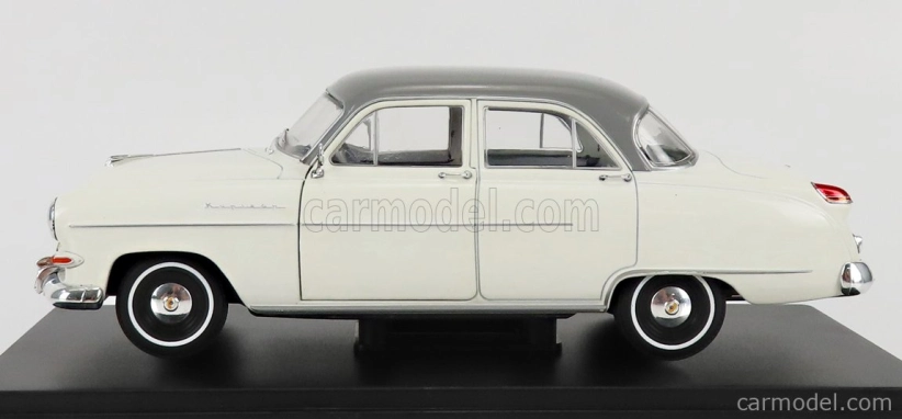 Edicola Opel Kapitan 1954 1:24 bielo-sivá