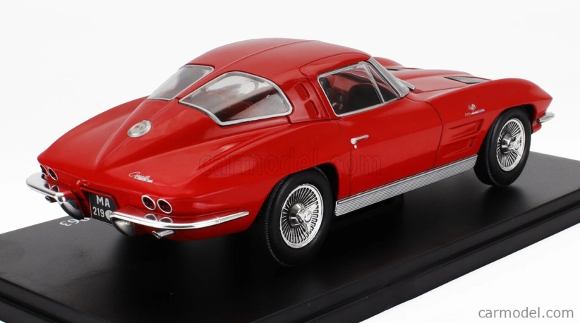 Edicola Chevrolet Corvette Stingray Coupe 1963 - Con Vetrina - With Showcase 1:24 Red