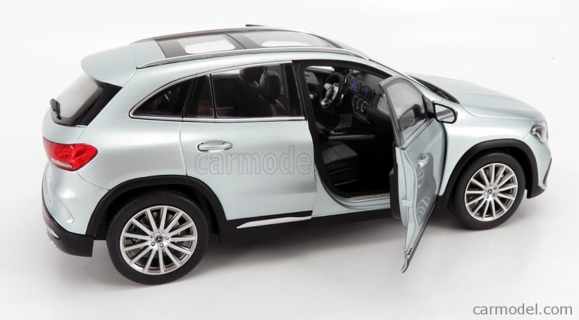 Z-models Mercedes Benz Gla-class (h247) 2020 1:18 Strieborná