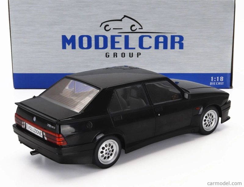 Mcg Alfa romeo 75 Turbo Evoluzione 1987 1:18 Black