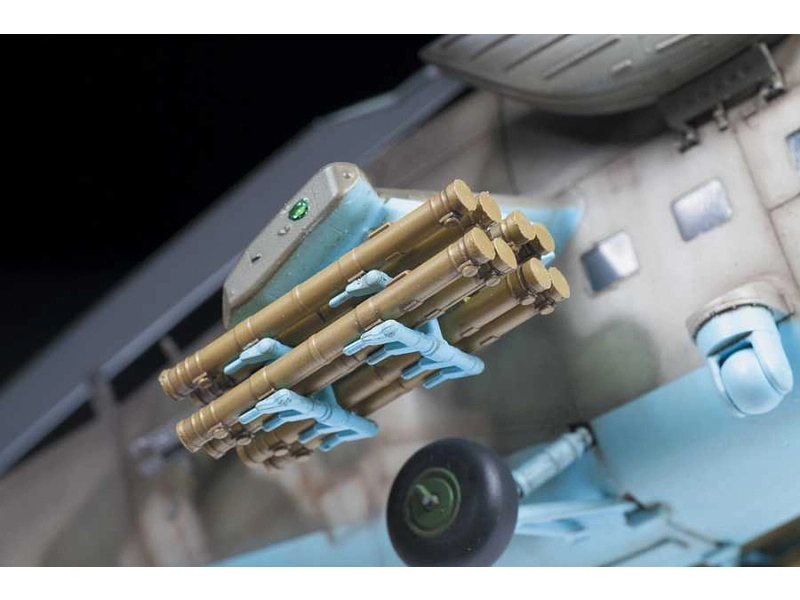 Zvezda MIL Mi-35 M "Hind E" (1:48)