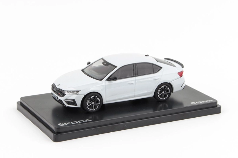 Abrex Škoda Octavia IV RS (2020) 1:43 - Biela Moon Metalíza