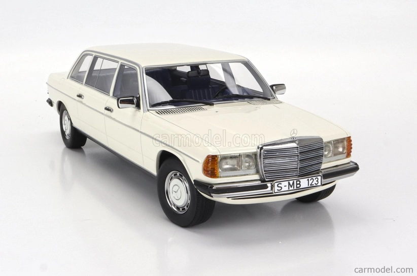 Modely v mierke E Mercedes Benz triedy E 250 (w123) 1978 1:18 Biela