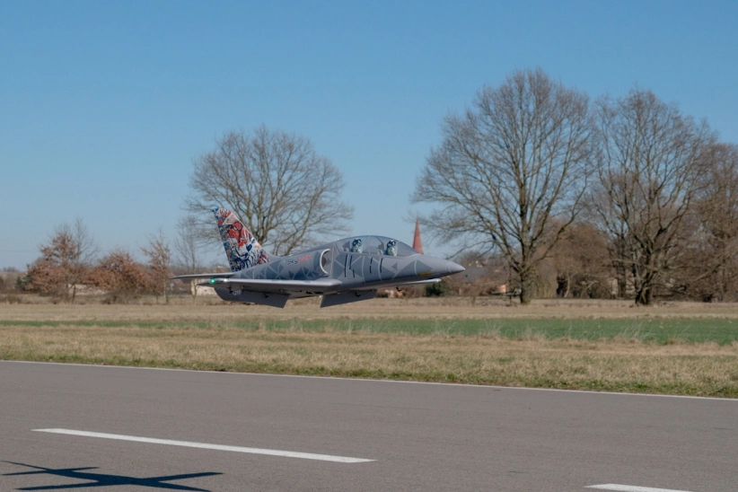 KAVAN L-39 Skyfox 1088 mm – biela