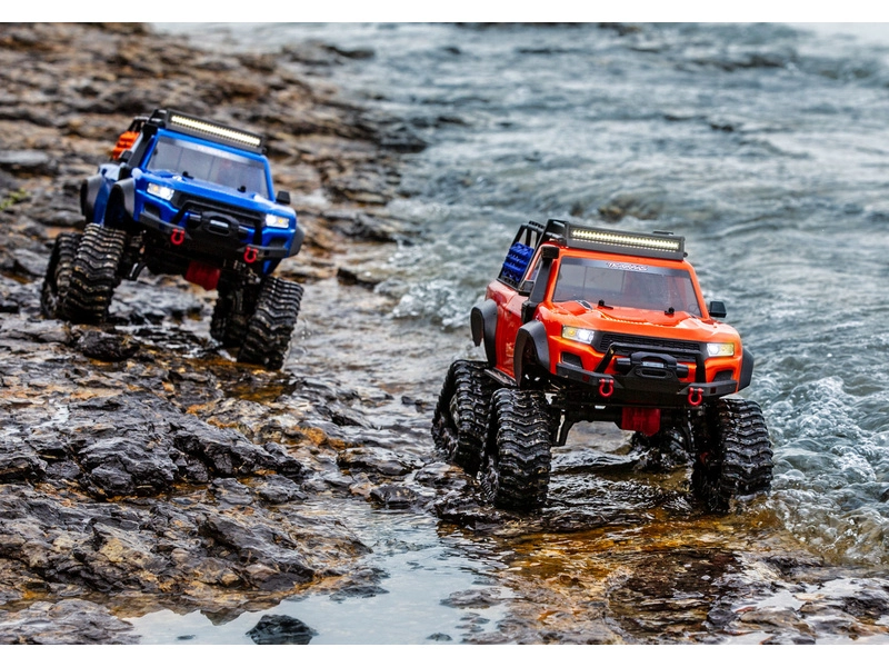 RC auto Traxxas TRX-4 Traxx 1:10, modrá
