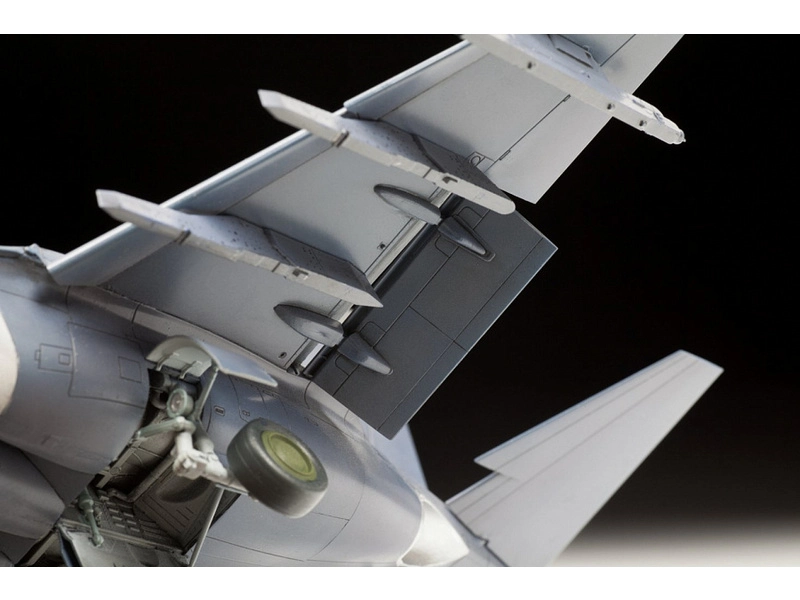 Zvezda Jakovlev Yak-130 (1:48)