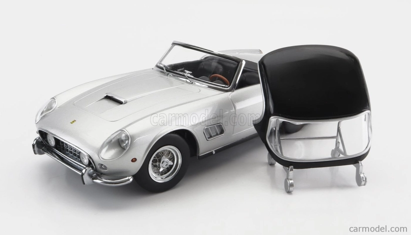 Ferrari 250gt California Spider s pevnou strechou 1960 v mierke 1:18 strieborná