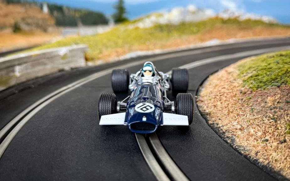 Autíčko Single Seater SCALEXTRIC C4521 - Brabham BT26 - Piers Courage Monaco GP 1969 (1:32)