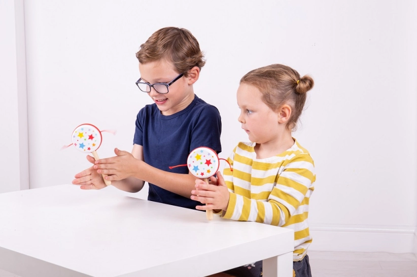 Bigjigs Toys Dřevěný rotační bubínek hvězdičky 1 ks