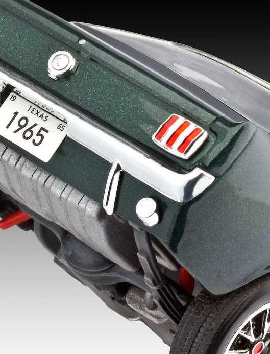 Revell Ford Mustang 1965 2+2 (1:25)