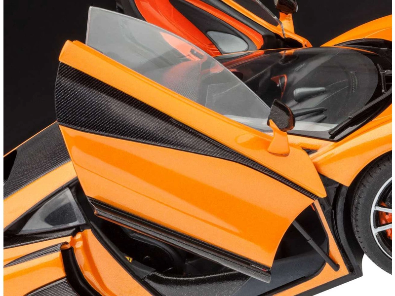 Stavebnica Revell McLaren 570S (1:24)
