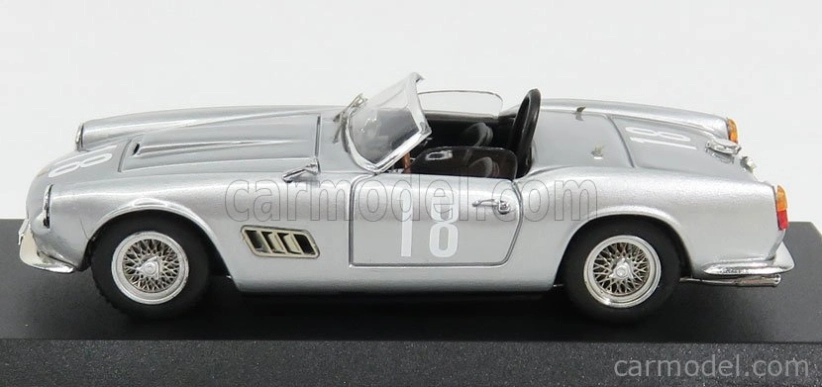 Umelecký model Ferrari 250 California Lwb Spider America Ch.1451 N 18 Winner Nassau Memorial Trophy Race 1959 B.grossman 1:43 Strieborný
